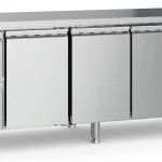 700 REFRIGERATED COUNTER 3 DOORS AND 2 DRAWERS WITH ADJUSTABLE FEET